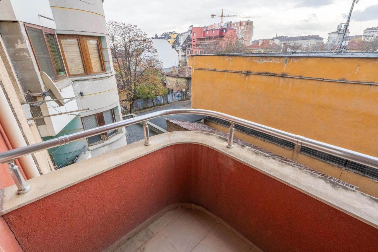 Premium Comfy 2Bdr Apt - Free Parking - Fast Wi-Fi Софія Екстер'єр фото