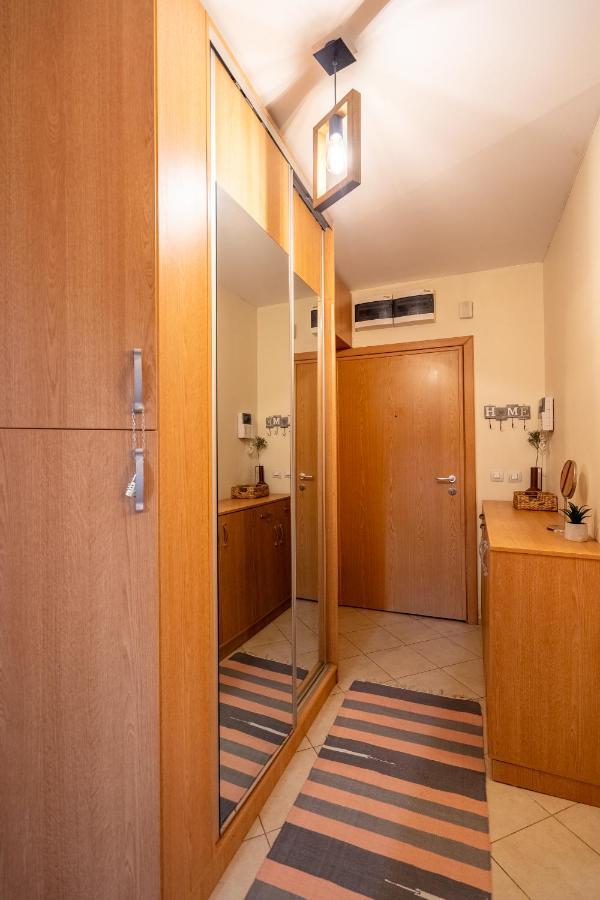 Premium Comfy 2Bdr Apt - Free Parking - Fast Wi-Fi Софія Екстер'єр фото