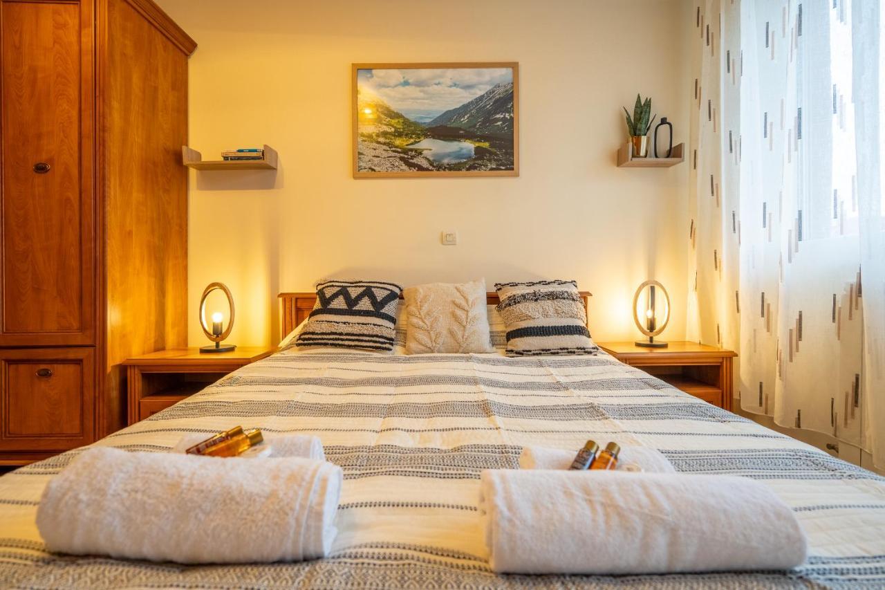 Premium Comfy 2Bdr Apt - Free Parking - Fast Wi-Fi Софія Екстер'єр фото