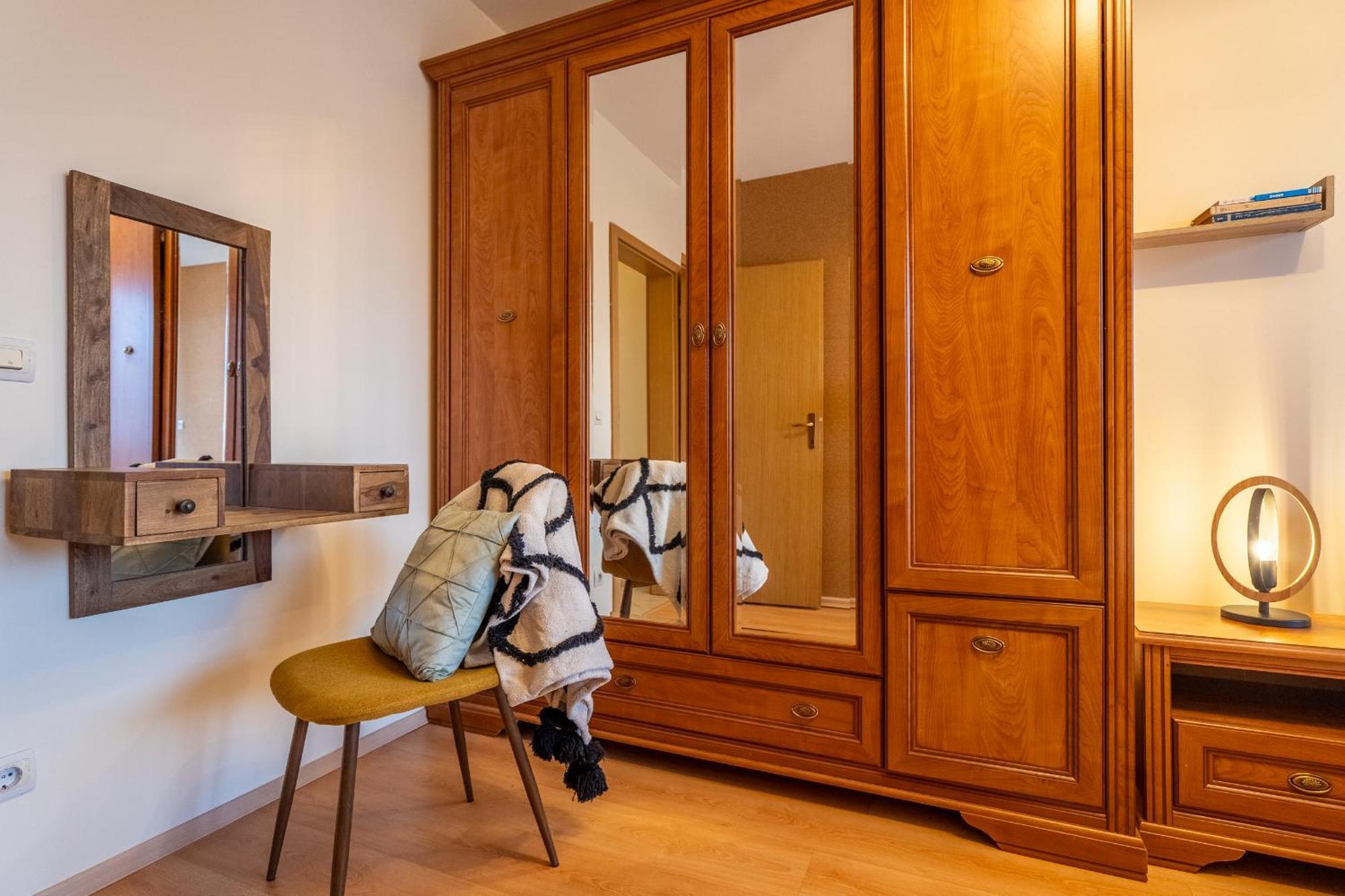 Premium Comfy 2Bdr Apt - Free Parking - Fast Wi-Fi Софія Екстер'єр фото
